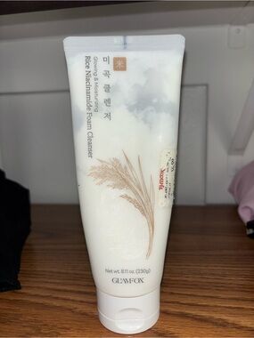 glamfoxx Rice Niacinamide Foam Cleanser
